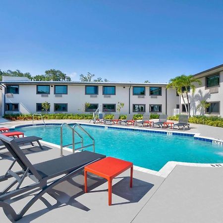 Motel 6-Fort Lauderdale, Fl Bagian luar foto