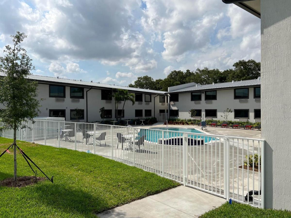 Motel 6-Fort Lauderdale, Fl Bagian luar foto
