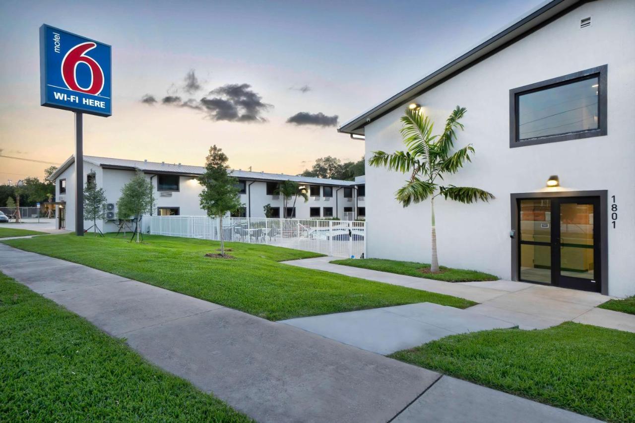 Motel 6-Fort Lauderdale, Fl Bagian luar foto