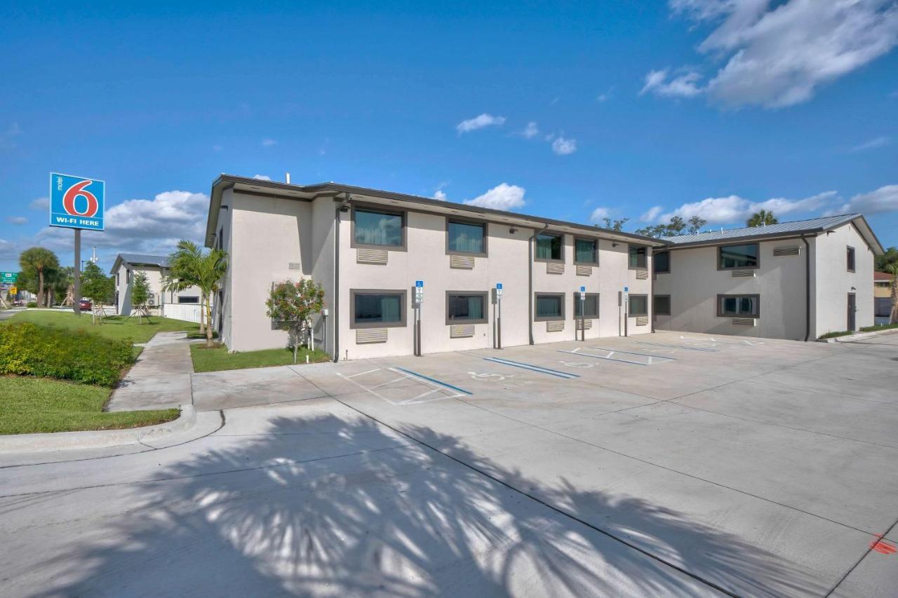 Motel 6-Fort Lauderdale, Fl Bagian luar foto