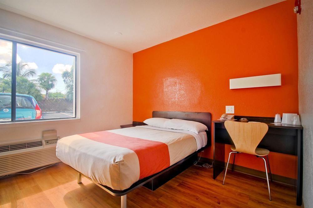 Motel 6-Fort Lauderdale, Fl Bagian luar foto