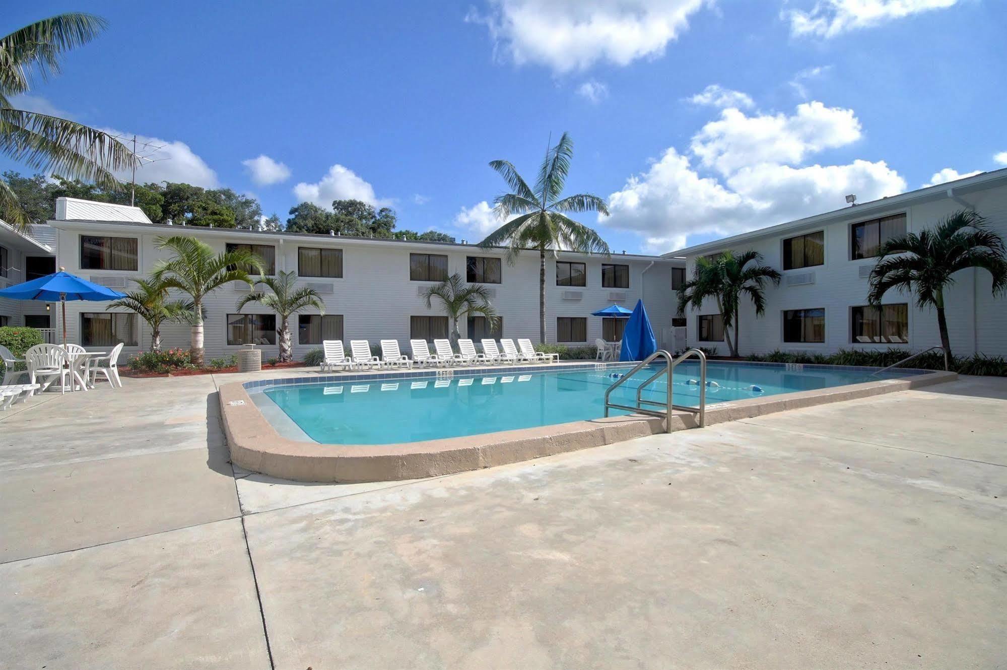 Motel 6-Fort Lauderdale, Fl Bagian luar foto