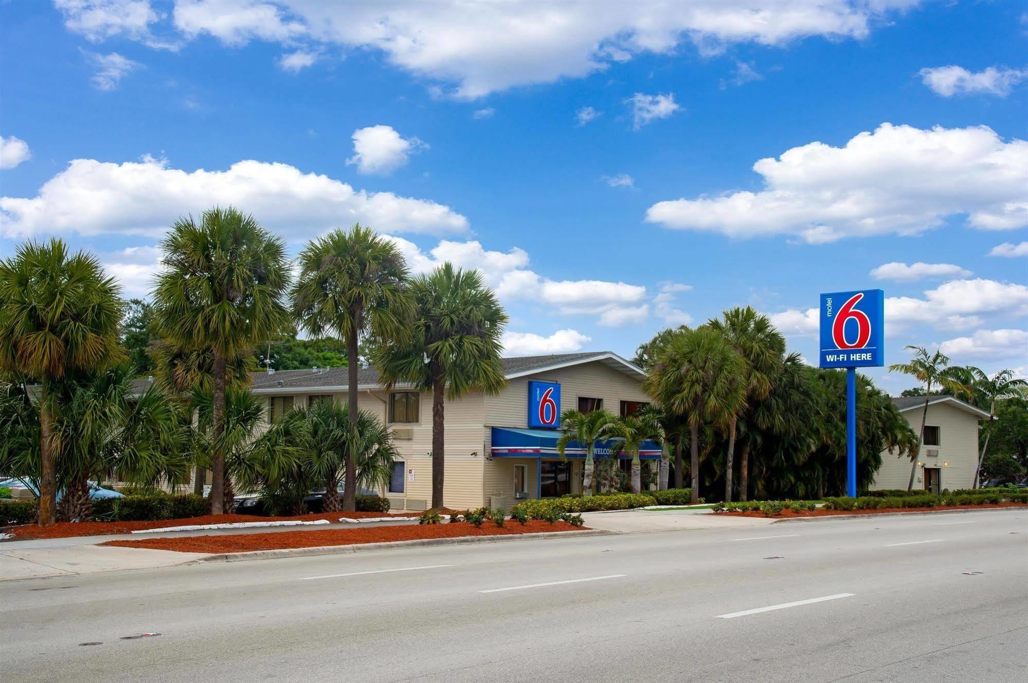 Motel 6-Fort Lauderdale, Fl Bagian luar foto